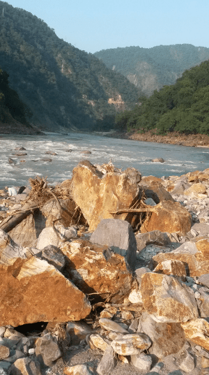 heart-rock-at-ma-ganga